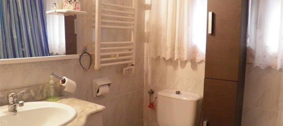 Apartamento de 4 dormitorios en Torelló, Spain No. 187163 6