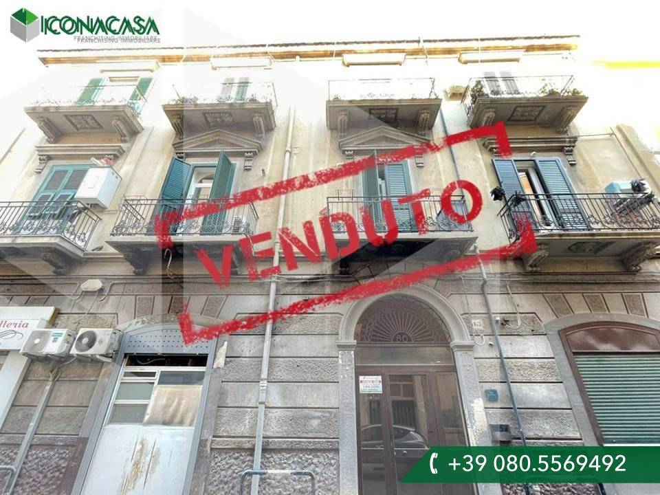 2-salle Appartement à Bari, Italy No. 27130