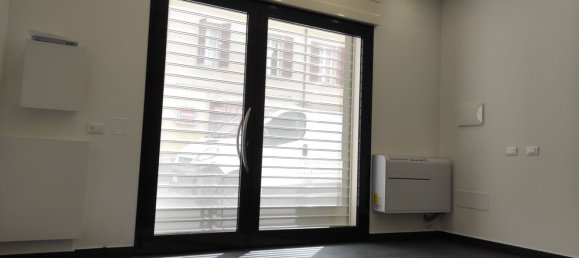 68m² Commercial property in Imola, Italy No. 334272 20