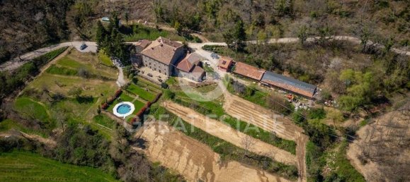 7 bedrooms House in Cortona, Italy No. 172586 3