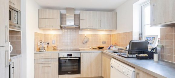 2 bedrooms Apartment in Bushey, United Kingdom No. 6223 2