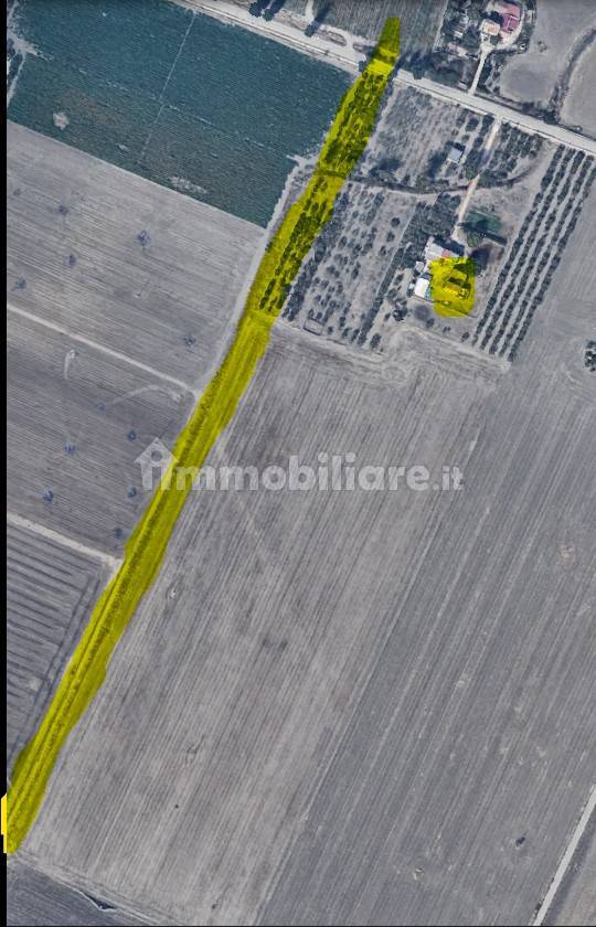 15000m² Land in Foggia, Italy No. 250853