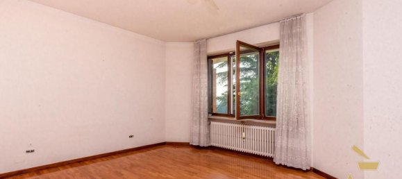 7-salle Villa à Pietra Marazzi, Italy No. 216223 25