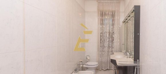 7-salle Villa à Pietra Marazzi, Italy No. 216223 21