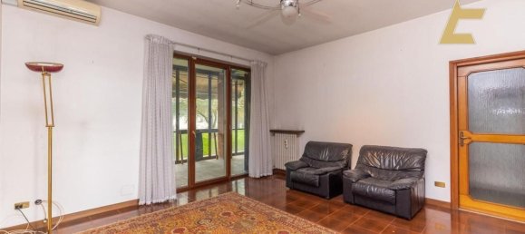 7-salle Villa à Pietra Marazzi, Italy No. 216223 38