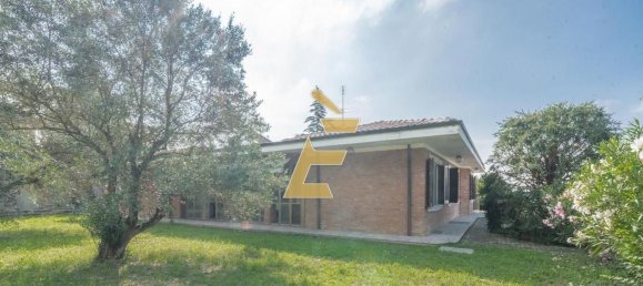 7-salle Villa à Pietra Marazzi, Italy No. 216223 13