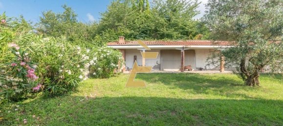 7-salle Villa à Pietra Marazzi, Italy No. 216223 35