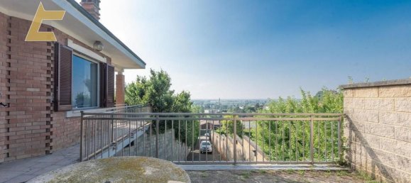 7-salle Villa à Pietra Marazzi, Italy No. 216223 9