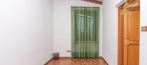 7-salle Villa à Pietra Marazzi, Italy No. 216223 23