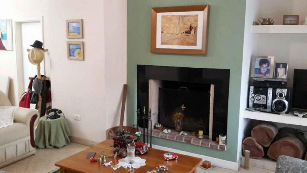 3 bedrooms House in Buenos Aires, Argentina No. 70306