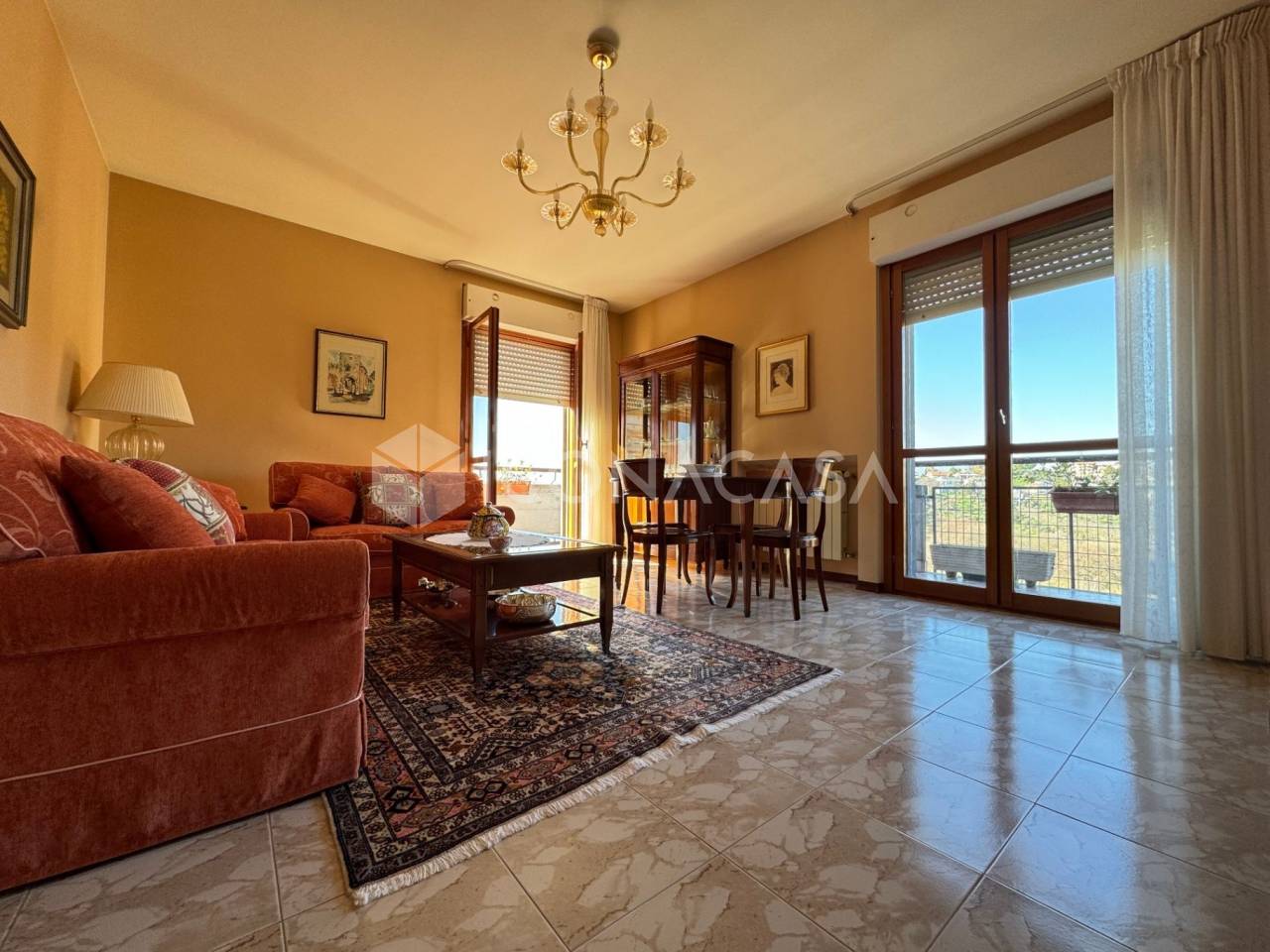 6 rooms Apartment in Pescara, Italy No. 24894