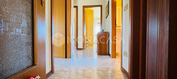 6 rooms Apartment in Pescara, Italy No. 24894 9