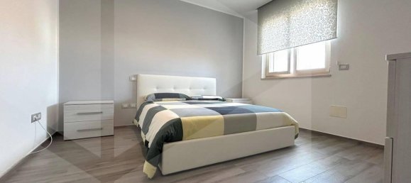 Квартира с 3 комнатами в Бишелье, Италия № 30684 11