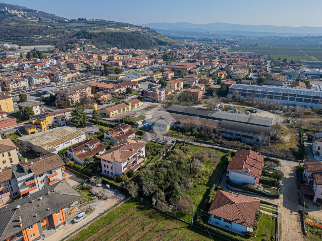 1900m² Land in Sant'Ambrogio di Valpolicella, Italy No. 194348