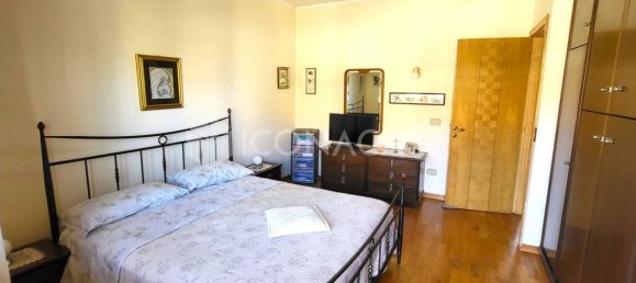 8 rooms House in Spoltore, Italy No. 29345 14