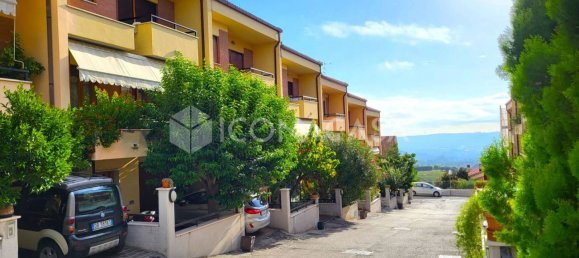 8 rooms House in Spoltore, Italy No. 29345 23