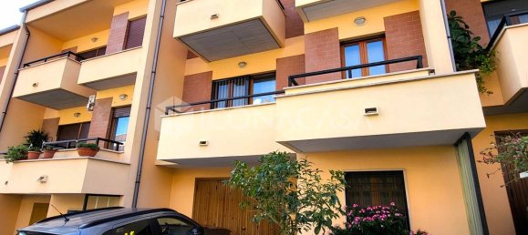 8 rooms House in Spoltore, Italy No. 29345 25