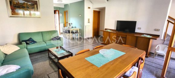 8 rooms House in Spoltore, Italy No. 29345 4