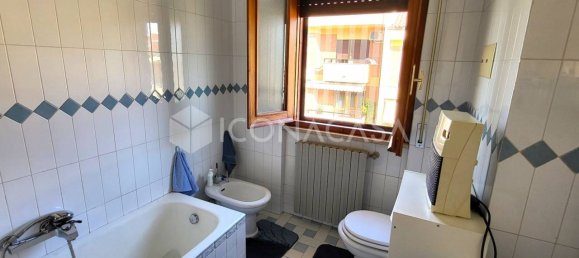 8 rooms House in Spoltore, Italy No. 29345 9