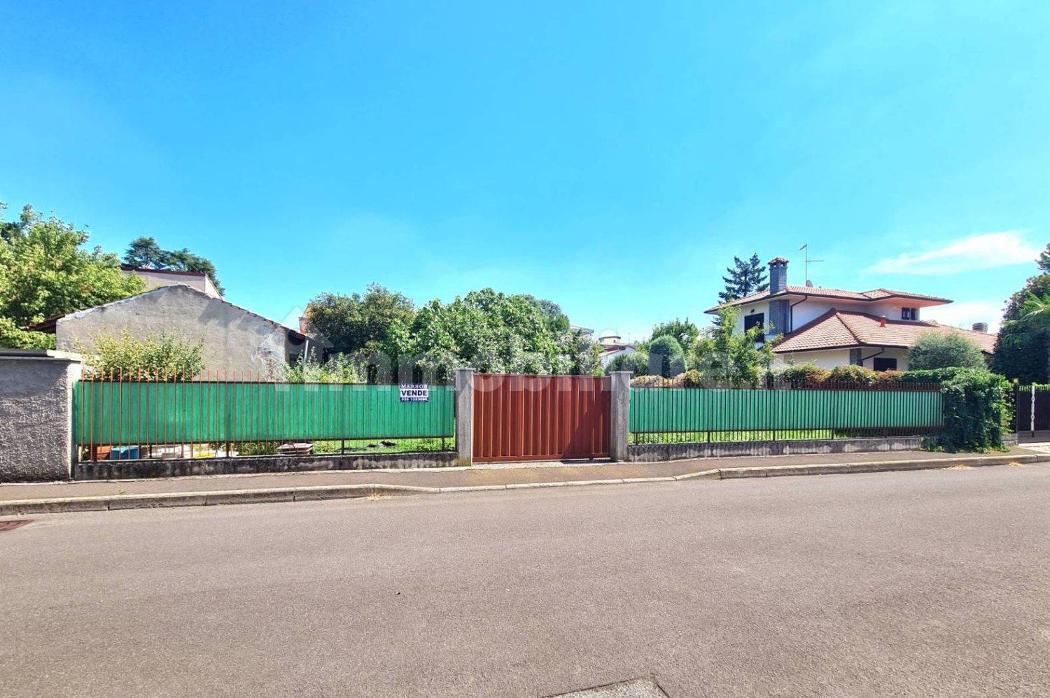 626m² Land in San Giorgio su Legnano, Italy No. 264745