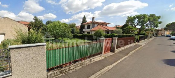 626m² Land in San Giorgio su Legnano, Italy No. 264745 2