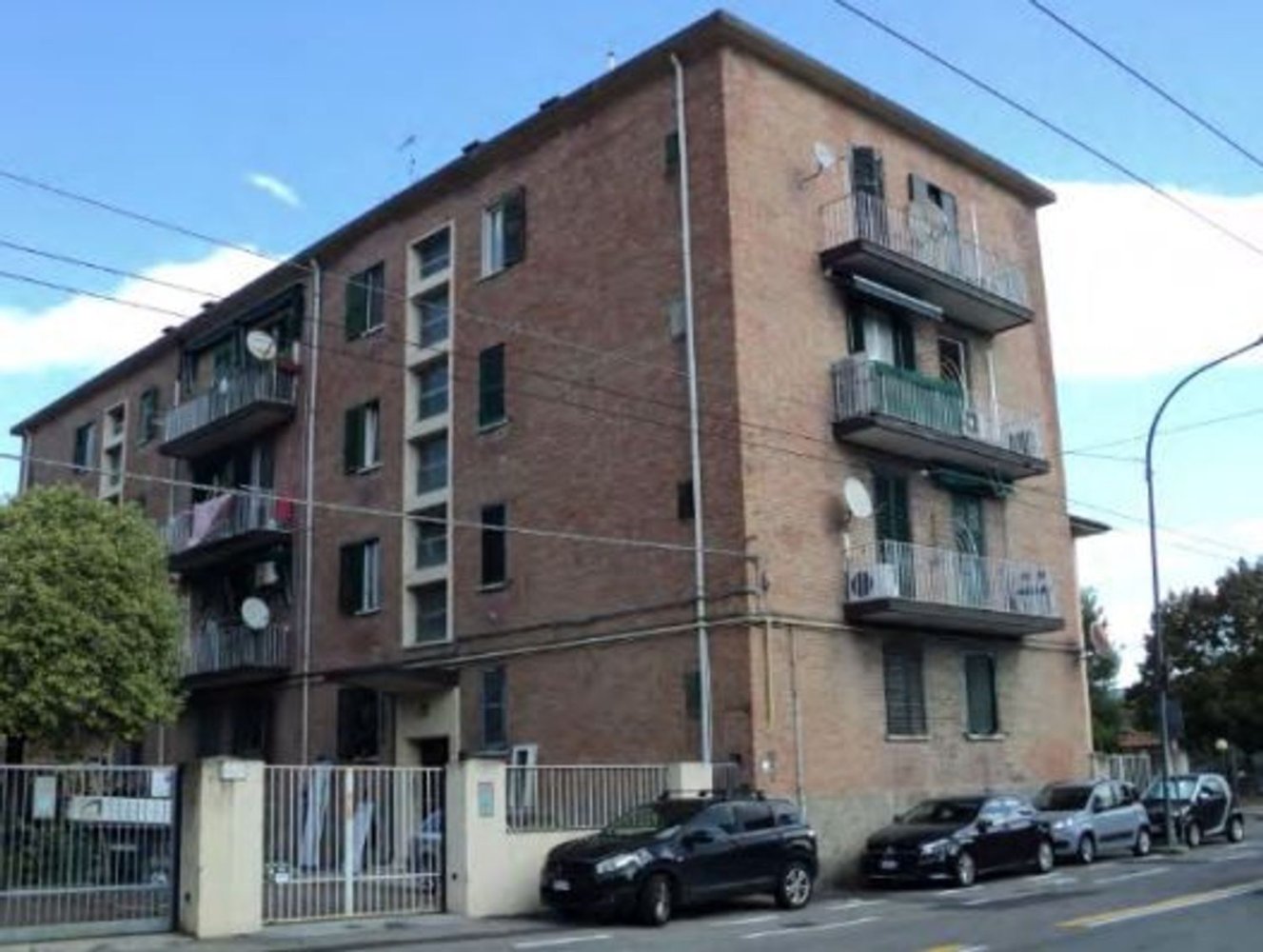 3-salle Appartement à Bologna, Italy No. 97424