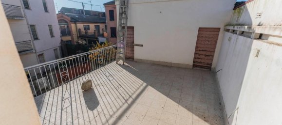 Apartamento de 3 divisões em Bondeno, Italy N.º 30158 18