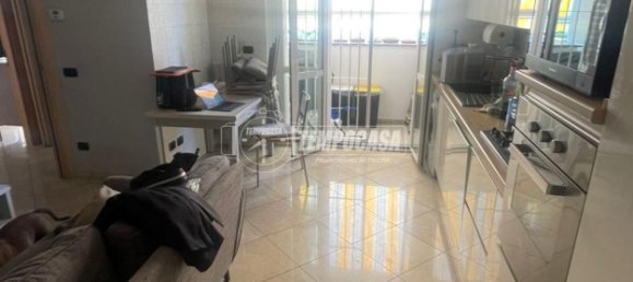 Квартира с 3 комнатами в Дезио, Италия № 274463 10