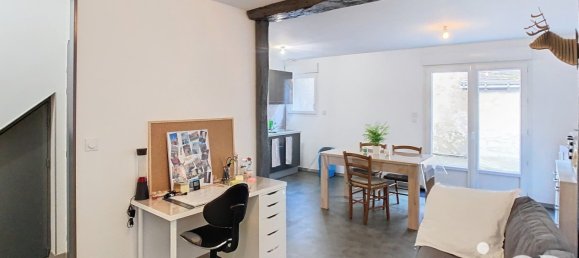 1 bedroom Apartment in Cormery, France No. 230098 2