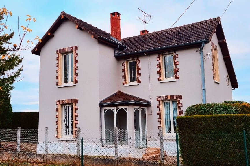 Casa de 3 dormitorios en Voue, France No. 41834