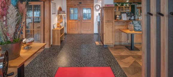 Hôtel à Ostalbkreis, Germany 1522m² No. 39714 3