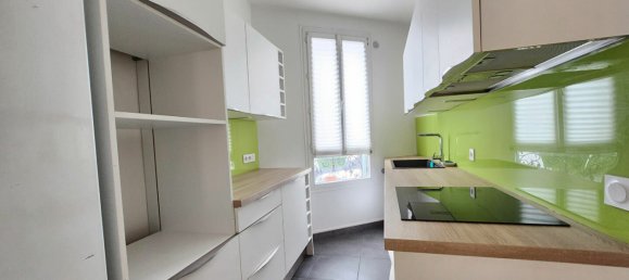 Дом с 3 спальнями в Фонтене-су-Буа, Франция № 167256 9