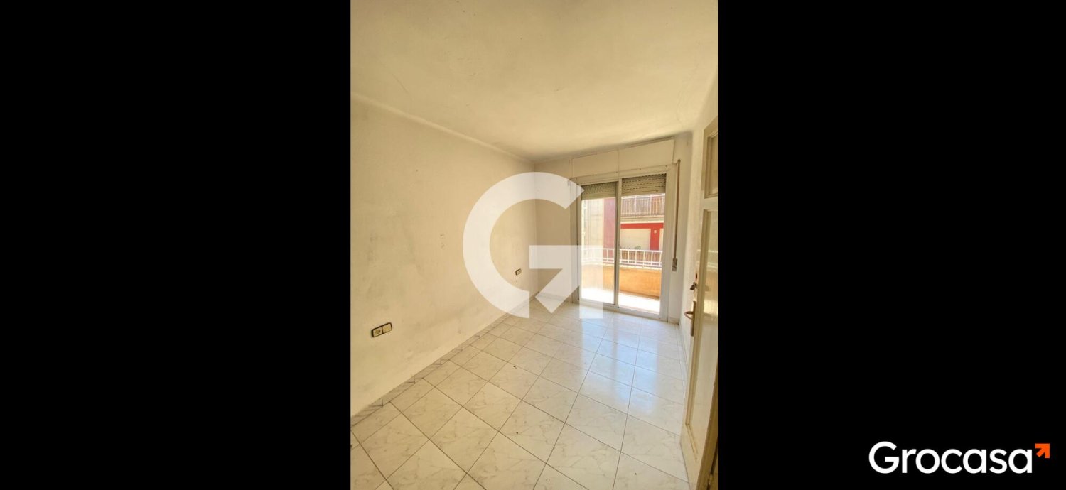 9 bedrooms Apartment in Sants-Montjuic, Spain No. 139225