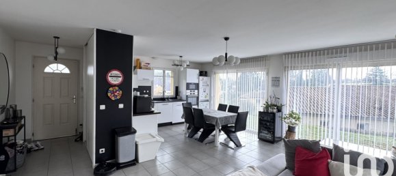 Villa de 3 dormitorios en Tournus, France No. 203706 2