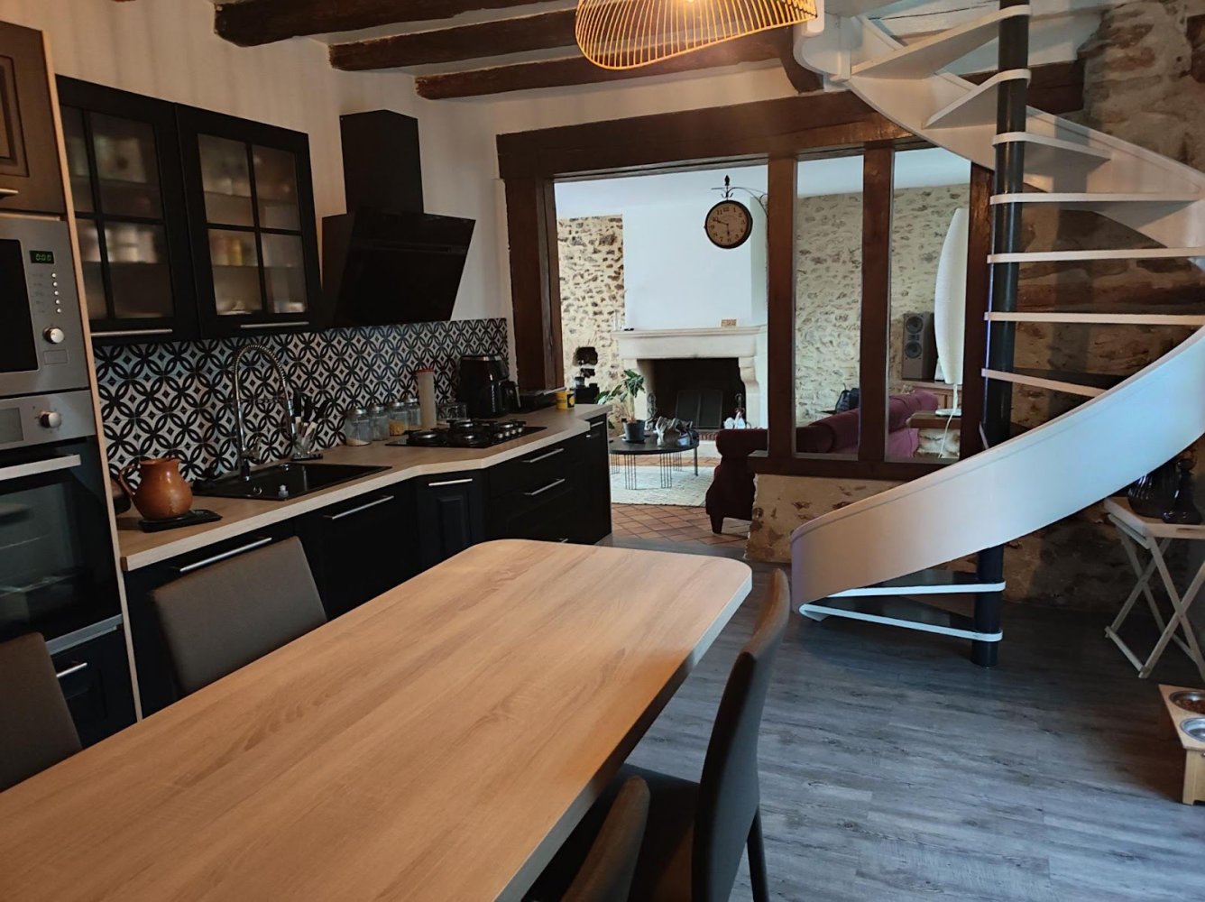 Casa de 3 dormitorios en Dourdan, France No. 165556