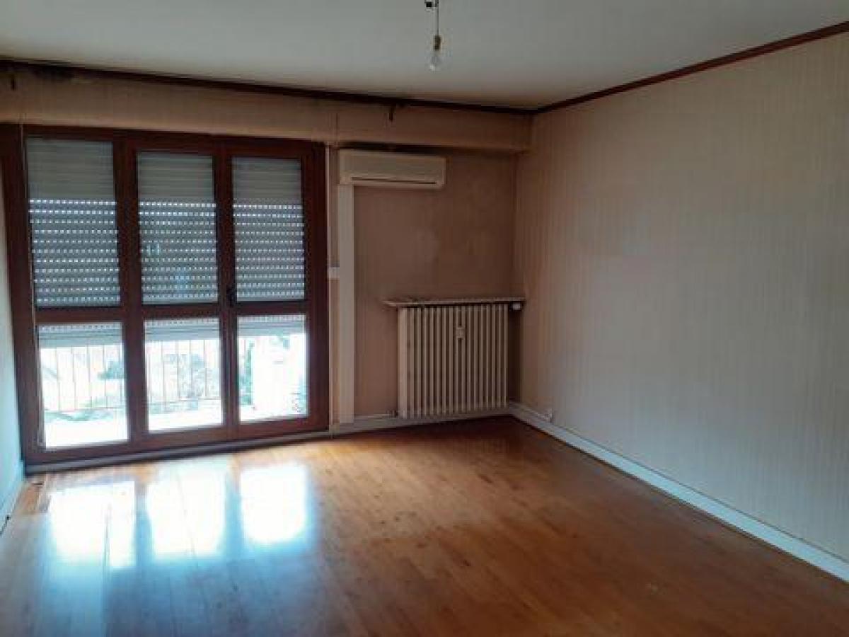 2 chambres Appartement à Châtellerault, France No. 36464