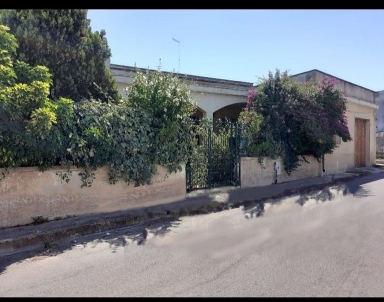 9 rooms Villa in San Pietro Vernotico, Italy No. 107741