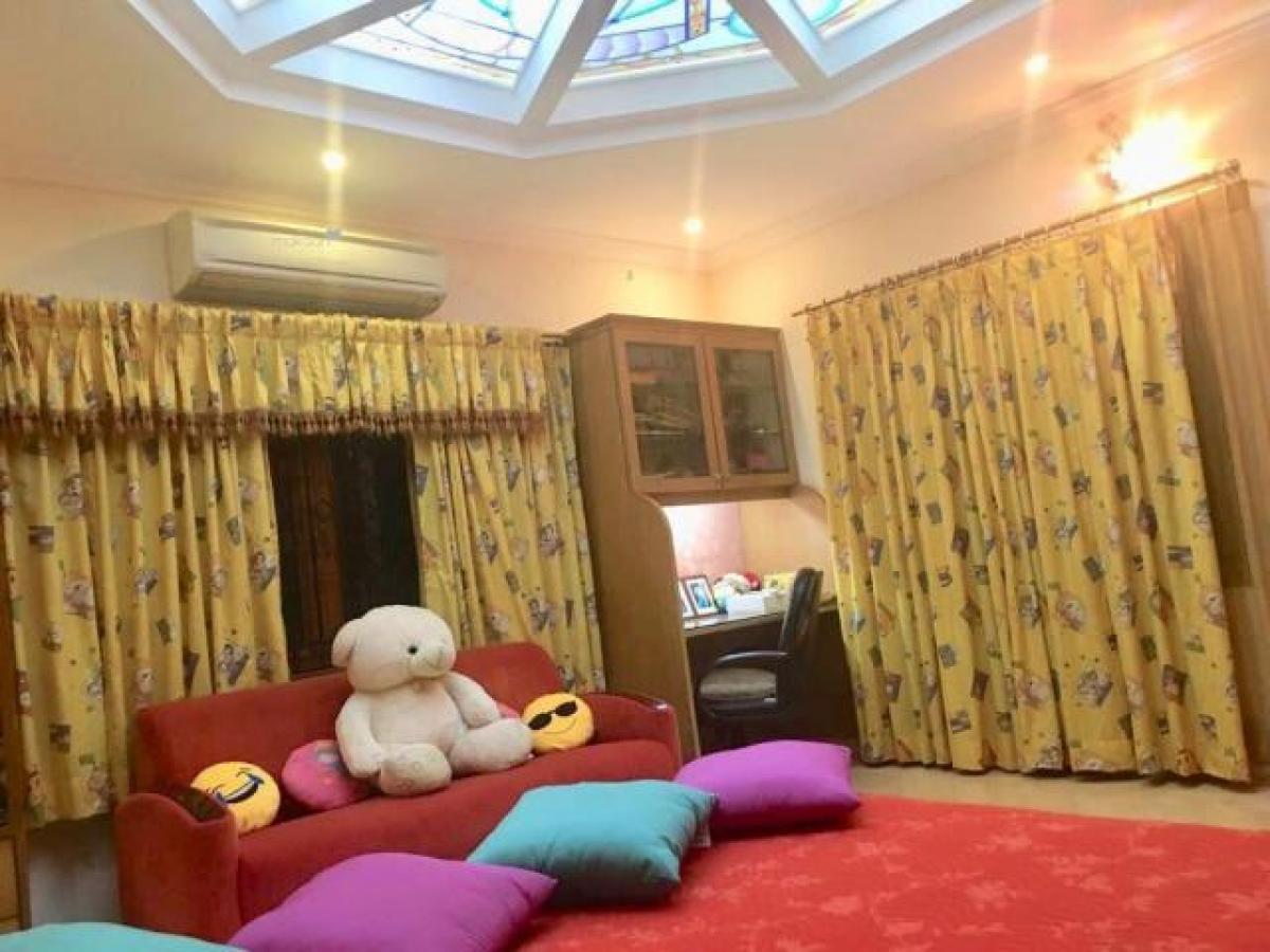4 bedrooms House in Chennai, India No. 29314