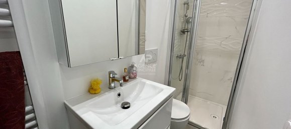 3 bedrooms House in Poissy, France No. 188384 9