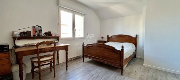 3 bedrooms House in Poissy, France No. 188384 11