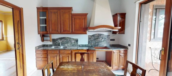 Apartamento de 3 habitaciónes en Pomigliano d'Arco, Italy No. 22448 7