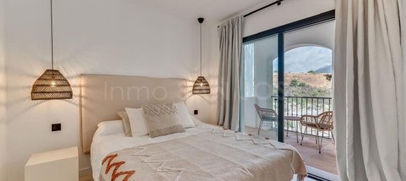 4 Schlafzimmer Doppelhaus in Marbella, Spain, Nr. 128932 18