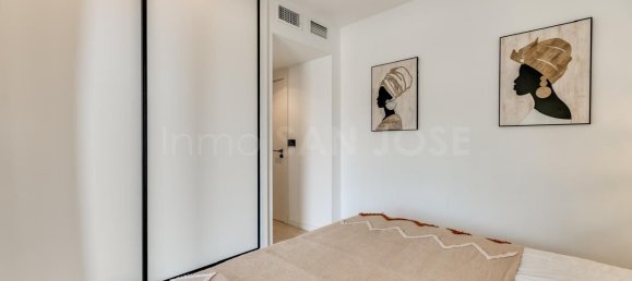 4 Schlafzimmer Doppelhaus in Marbella, Spain, Nr. 128932 21