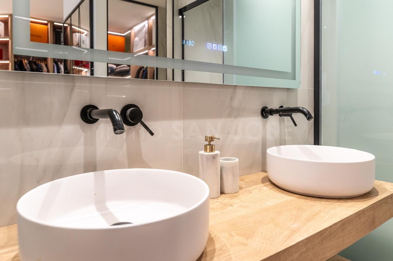 4 Schlafzimmer Doppelhaus in Marbella, Spain, Nr. 128932