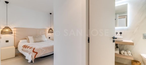 4 Schlafzimmer Doppelhaus in Marbella, Spain, Nr. 128932 17