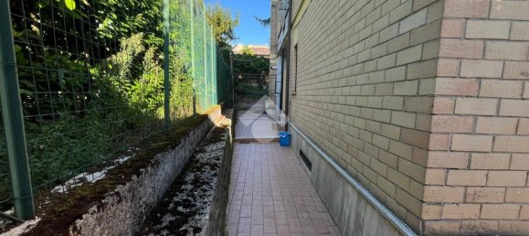 2 Schlafzimmer Wohnung in Subiaco, Italy, Nr. 353020 19