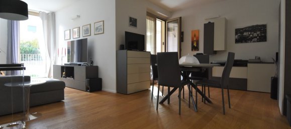 1 Schlafzimmer Wohnung in Genoa, Italy, Nr. 120240 2
