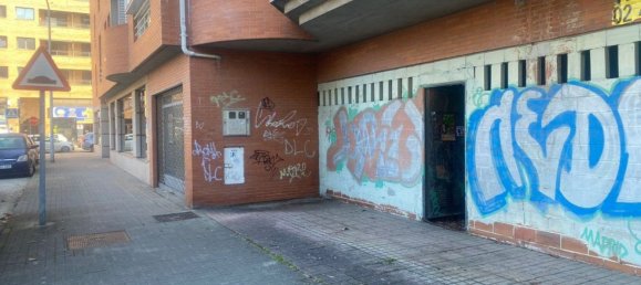 80m² Commercial property in Leon, Spain No. 88988 2