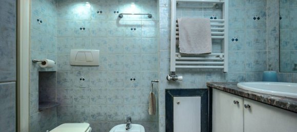 6 bedrooms Villa in Genoa, Italy No. 297619 3