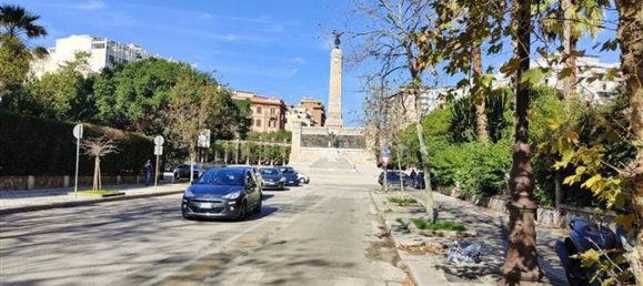 5 rooms Apartment in Palermo, Italy No. 52253 3